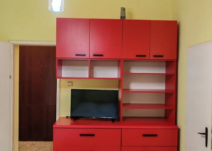 Centar Trivanovic Sa Velikom I Malom Sobom *