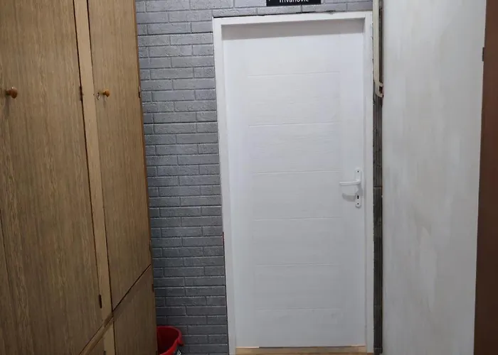 Centar Trivanovic Sa Velikom I Malom Sobom